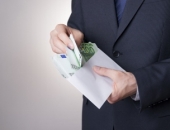 Вступают в силу поправки, предусматривающие криминальную ответственность за зарплаты в конверте