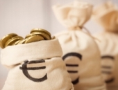 Поддерживают увеличение минимальной зарплаты до 380 евро 