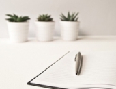 Поправки в правилах КМ в связи с заключительным финансовым отчетом и указываемой в приложении годового отчета информацией