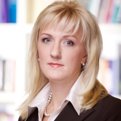 Какие расходы нужно компенсировать работникам в связи с травмой в рабочее время?