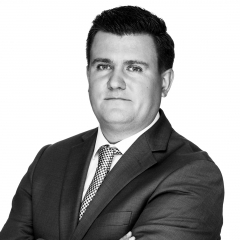 С какими поставщиками услуг нужно прекратить сотрудничество по причине санкций?